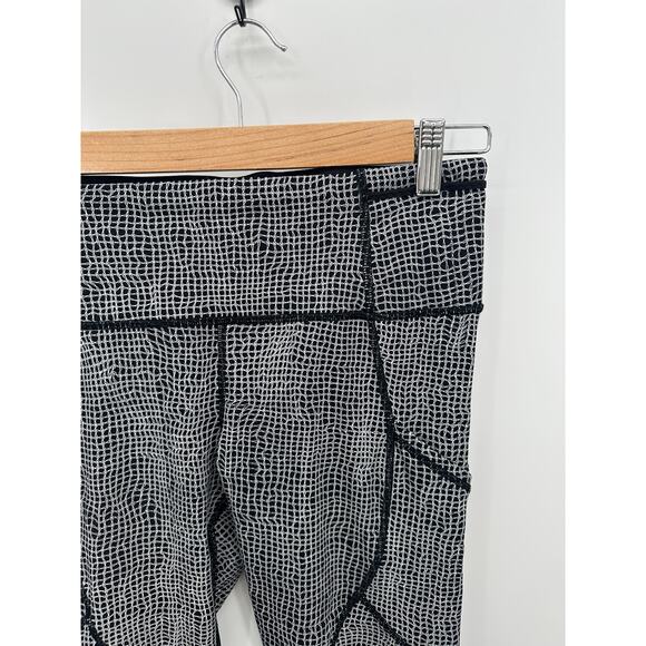 Lululemon Speed Tight V Leggings Ankle Women 6 Black White Pockets Workout - Picture 5 of 8